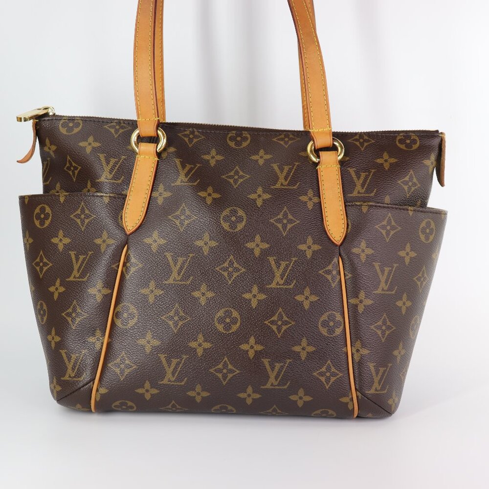 Sold💜Louis Vuitton Monogram Totally PM